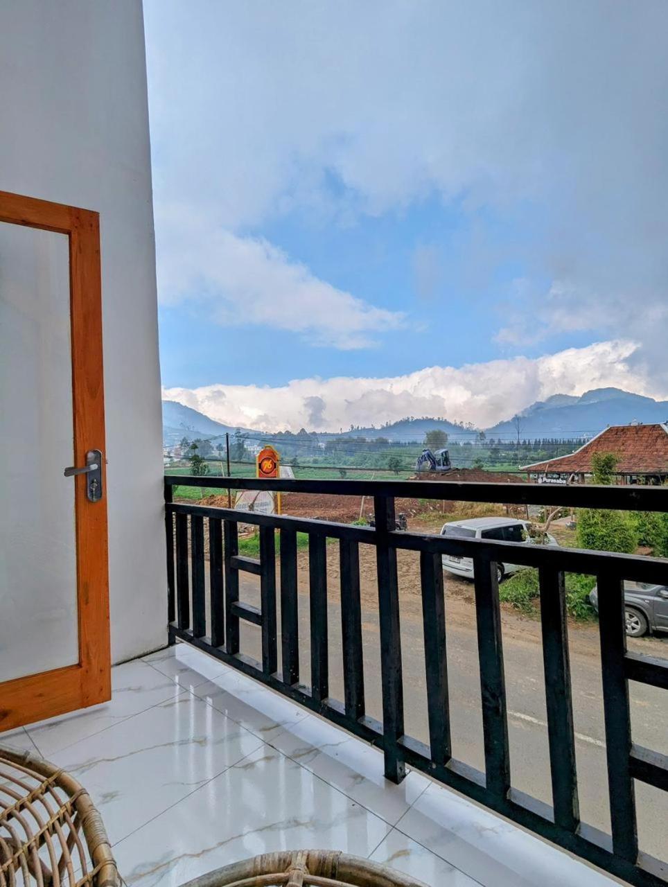Linggayoni Dieng 2 Lodge Diyeng